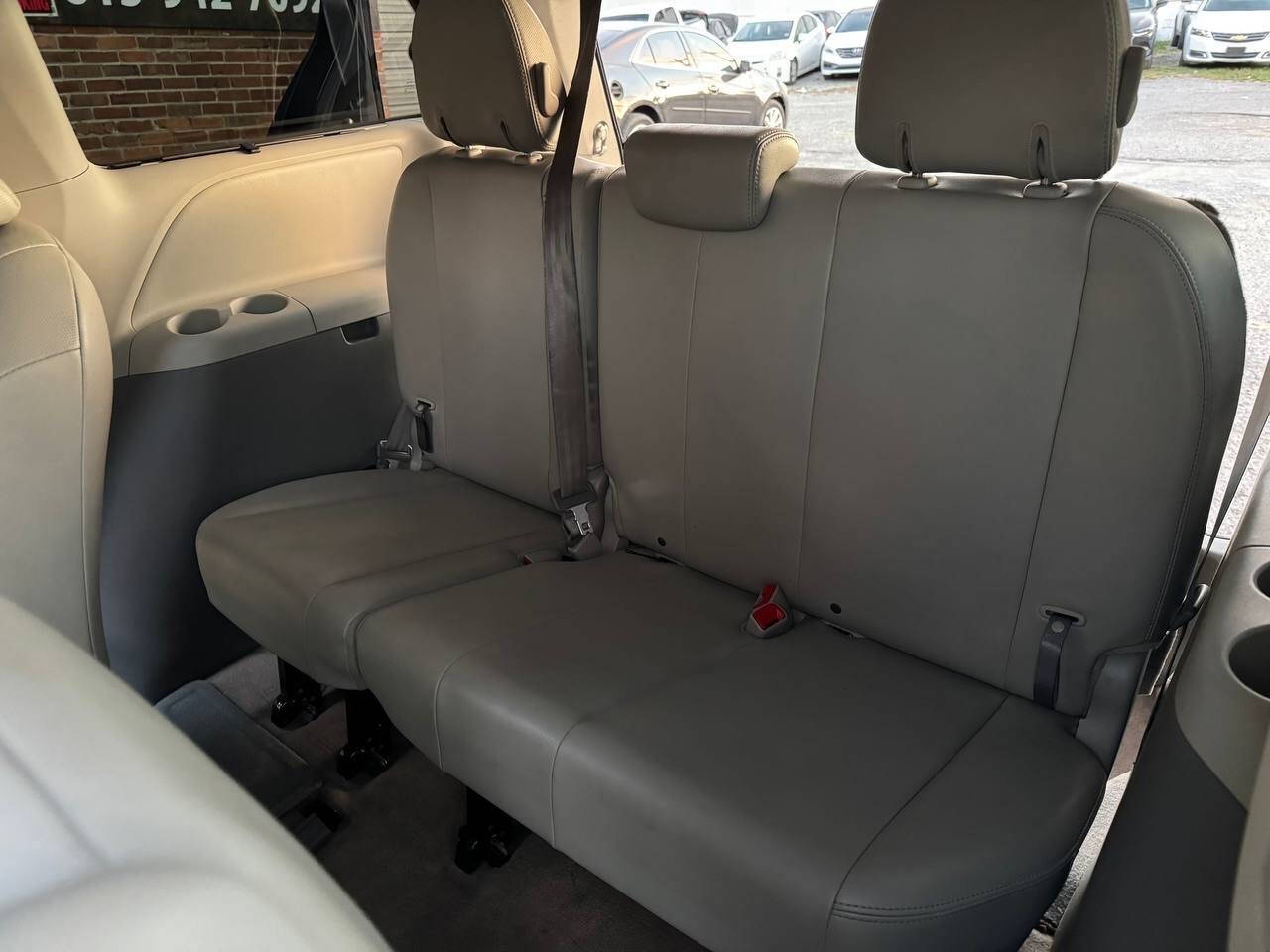 2013 Toyota Sienna for sale at Green Ride LLC in NASHVILLE, TN