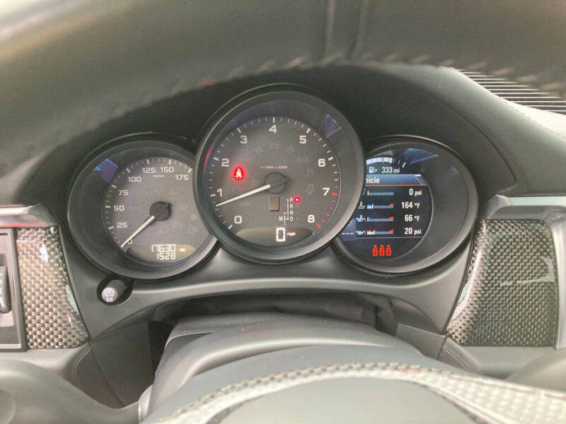 2024 Porsche Macan GTS