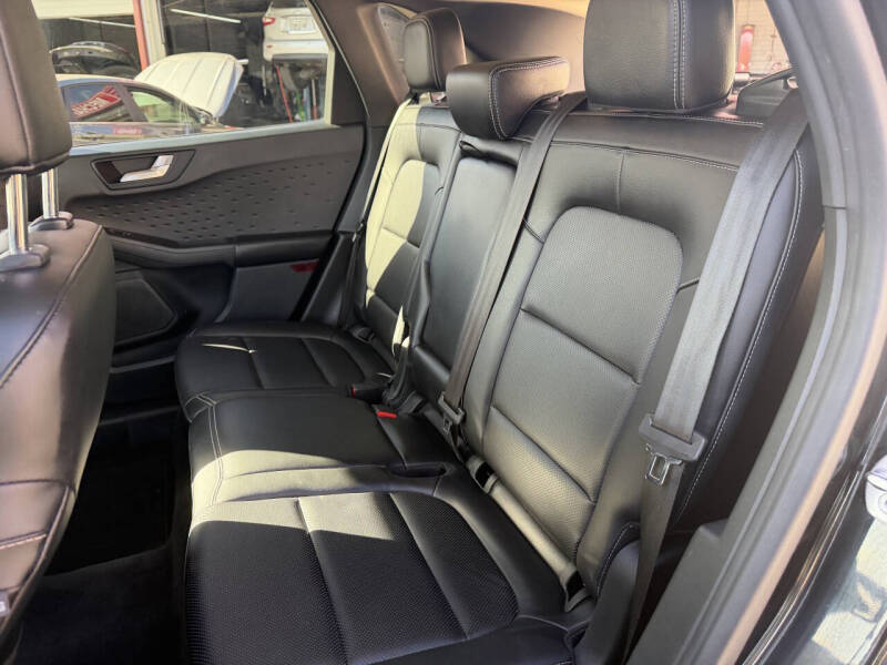 2020 Ford Escape SEL