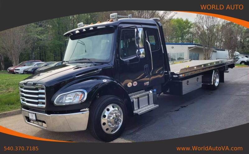 2025 Freightliner M2 106