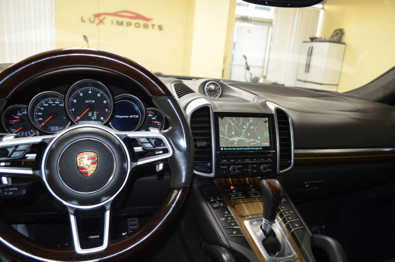 2016 Porsche Cayenne GTS