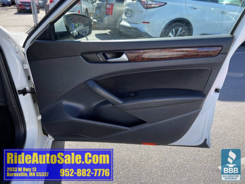 2013 Volkswagen Passat SEL