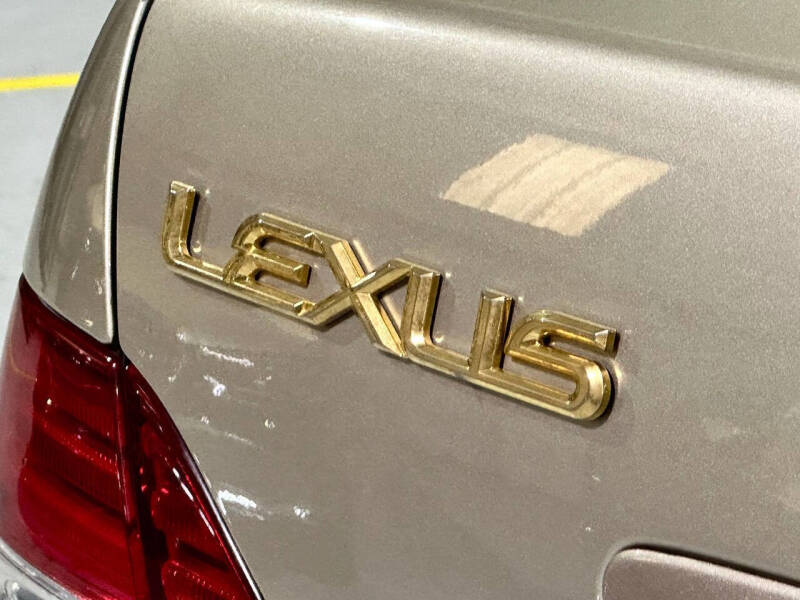 2005 Lexus LS 430