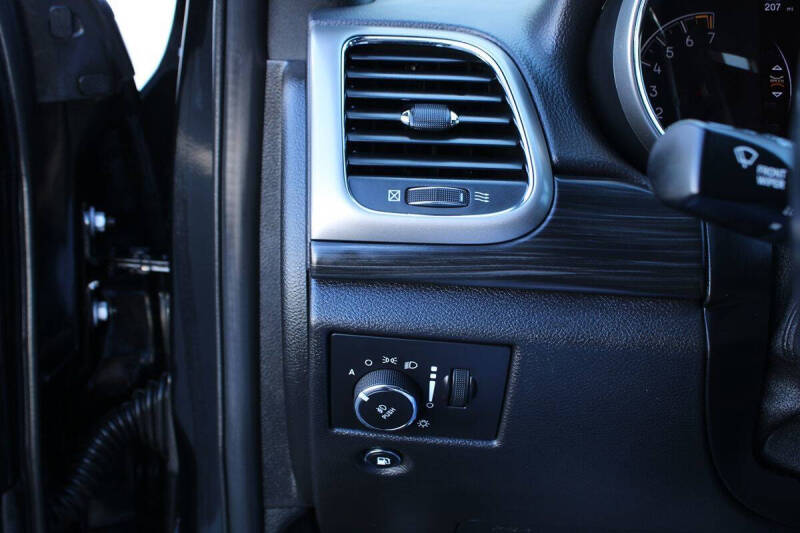 2019 Jeep Grand Cherokee Laredo E