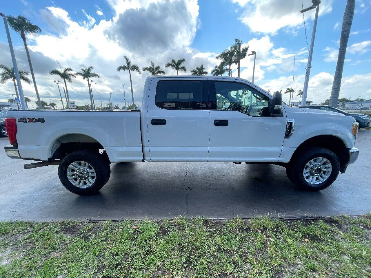 2017 Ford F-250 Super Duty  - $21,900
