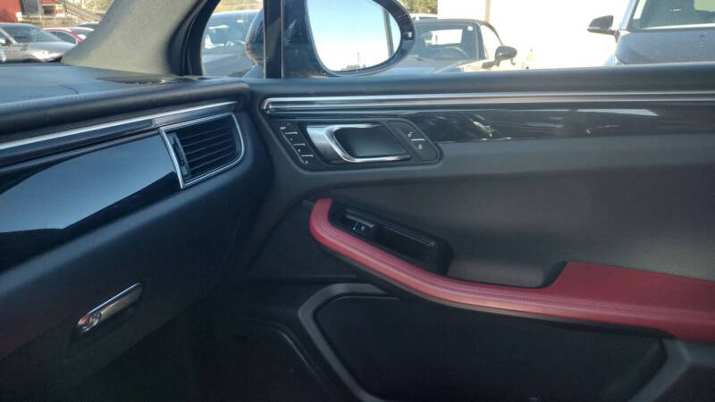 2016 Porsche Macan S