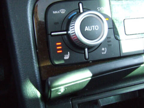 2016 Volkswagen Touareg VR6 Lux