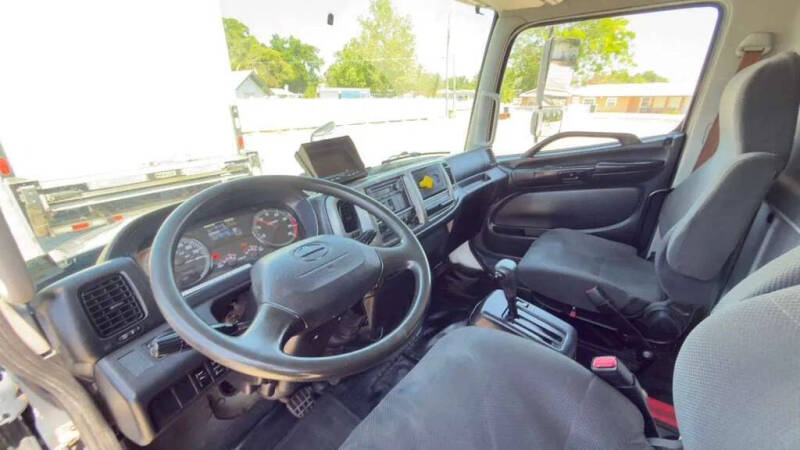 2020 Hino 268A
