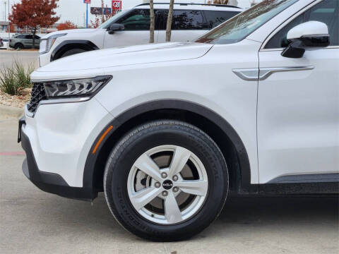2023 Kia Sorento LX