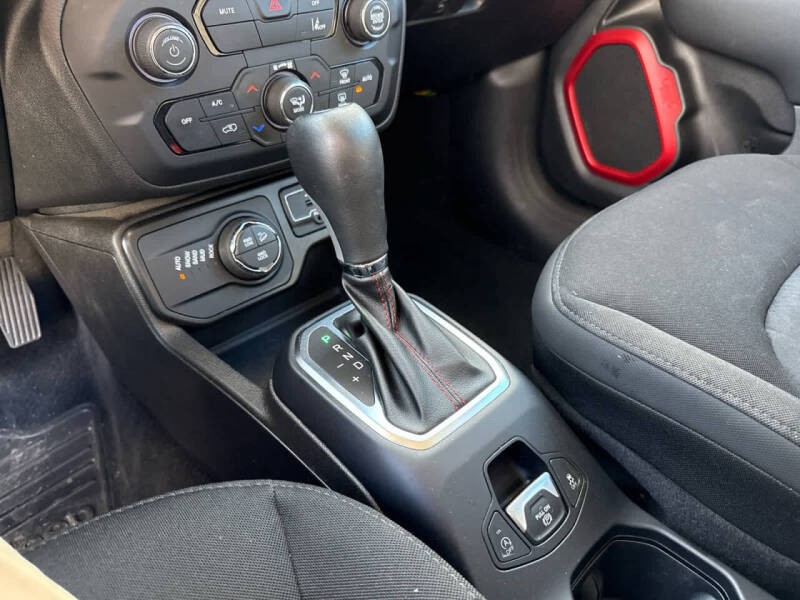 2023 Jeep Renegade Trailhawk