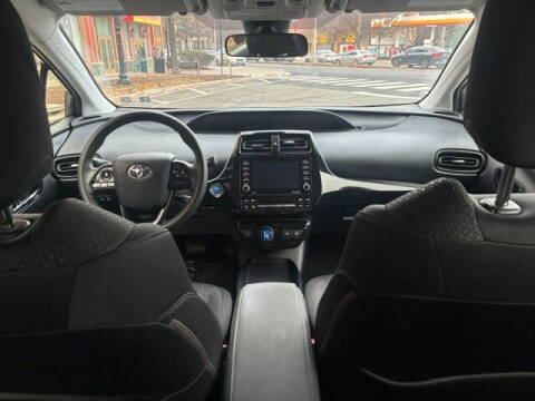 2022 Toyota Prius LE