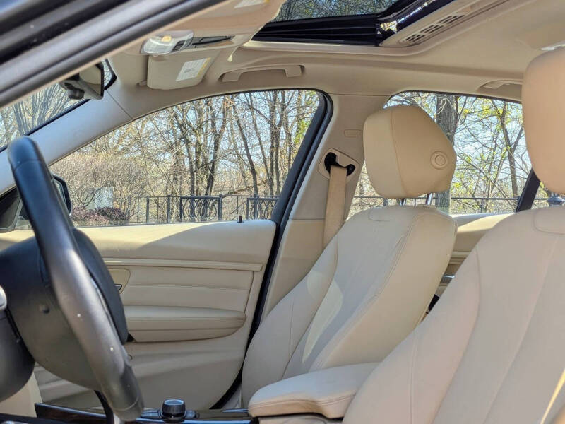2015 BMW 3 Series 328i