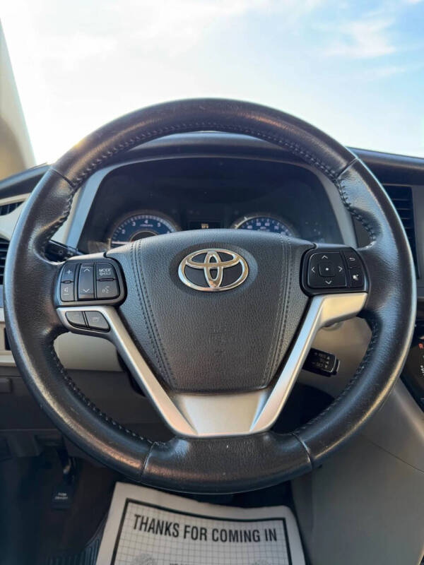 2016 Toyota Sienna
