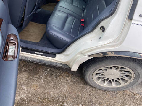 2000 Lincoln Town Car Executive