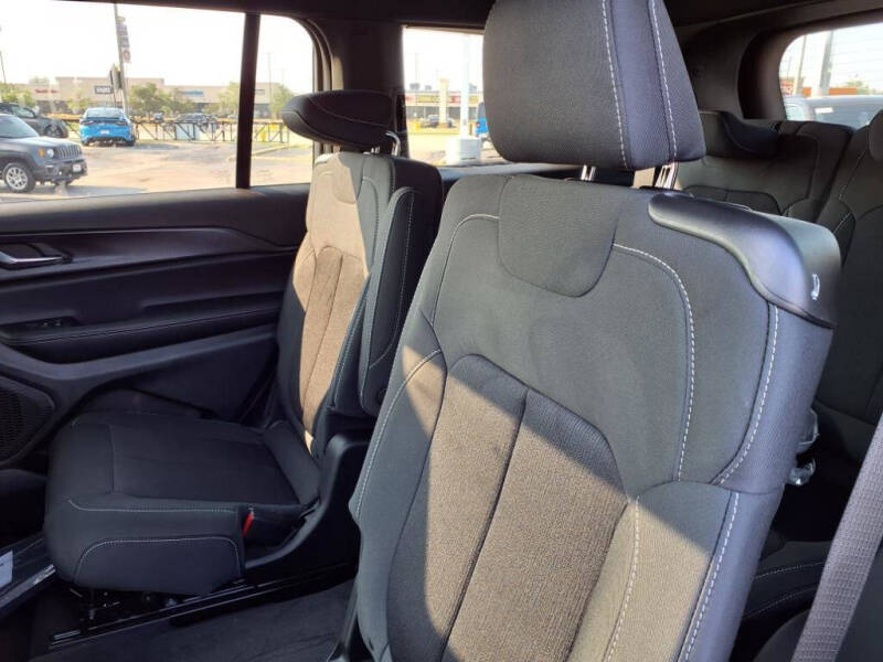 2025 Jeep Grand Cherokee L Laredo X