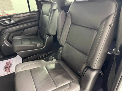 2023 Chevrolet Suburban LT