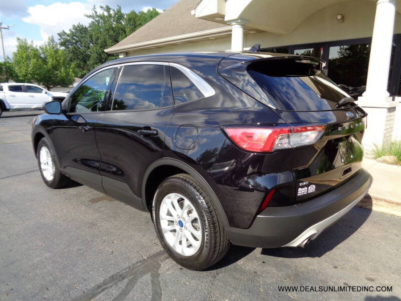 2020 Ford Escape SE