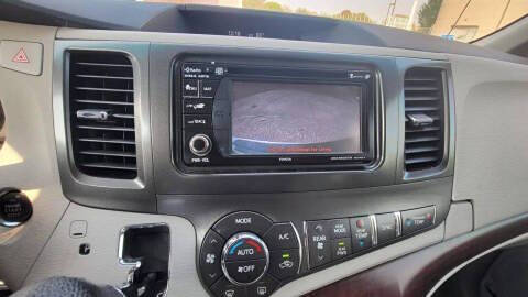 2012 Toyota Sienna XLE 8-Passenger