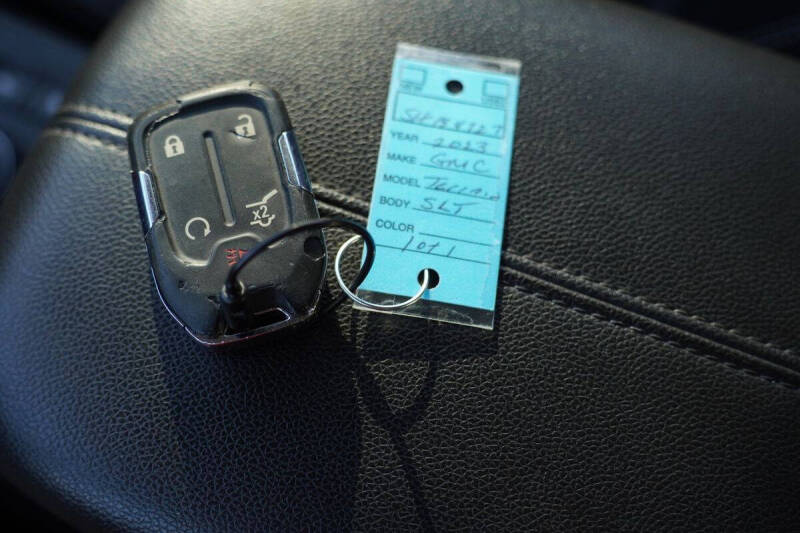 2023 GMC Terrain SLT