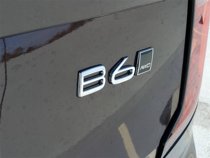 2025 Volvo XC90 B6 Core Bright Theme