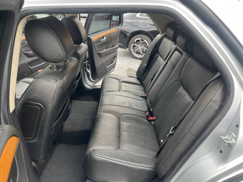 2011 Cadillac DTS Platinum Collection