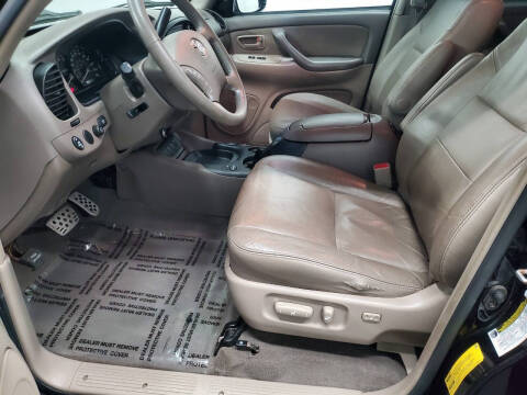 2005 Toyota Sequoia SR5