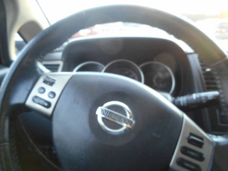 2012 Nissan Versa 1.8 SL