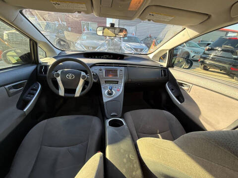 2014 Toyota Prius Two