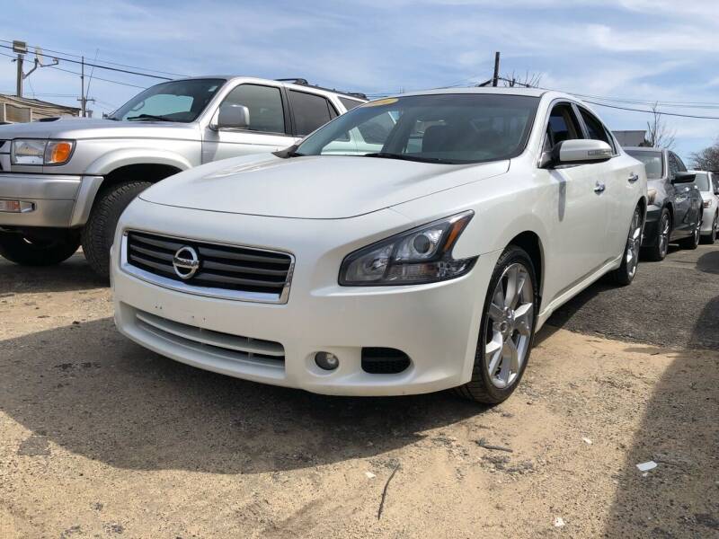2014 Nissan Maxima for sale at OFIER AUTO SALES in Freeport NY