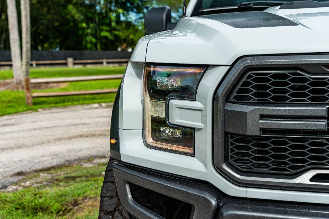 2017 FORD F-150 Pickup - $36,999