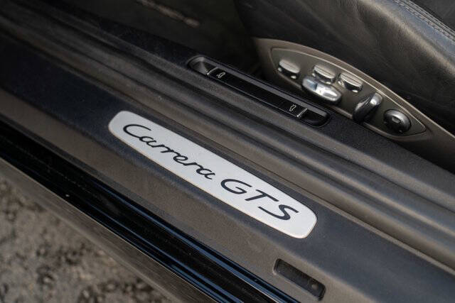 2015 Porsche 911 16