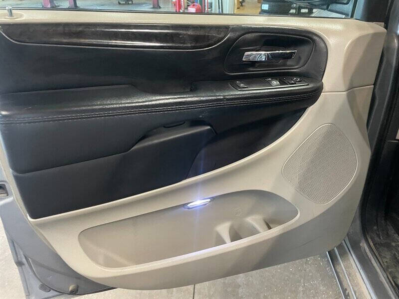 2015 Dodge Grand Caravan American Value Package