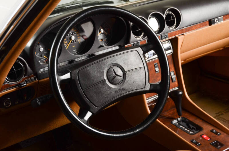 1987 Mercedes-Benz 560-Class 560 SL
