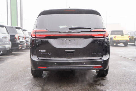 2025 Chrysler Pacifica Limited