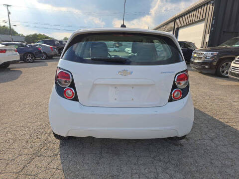2016 Chevrolet Sonic LS Auto