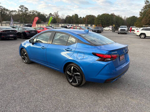 2024 Nissan Versa SR
