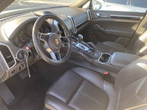 2017 Porsche Cayenne Platinum Edition