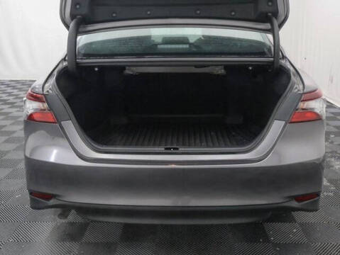 2022 Toyota Camry Hybrid LE