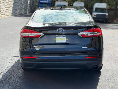 2020 Ford Fusion SE