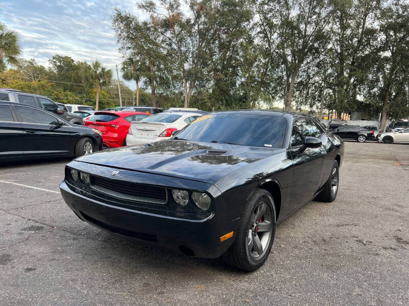 2011 Dodge Challenger SE's photo