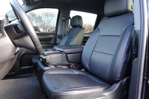 2025 GMC Sierra 1500 Elevation Standard