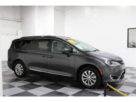 2019 Chrysler Pacifica Touring L