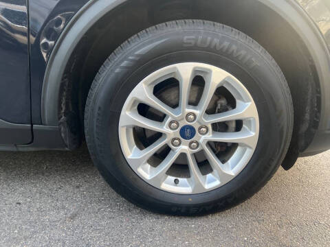 2021 Ford Escape SE
