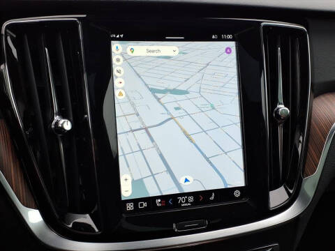 2025 Volvo V60 Cross Country B5 Plus