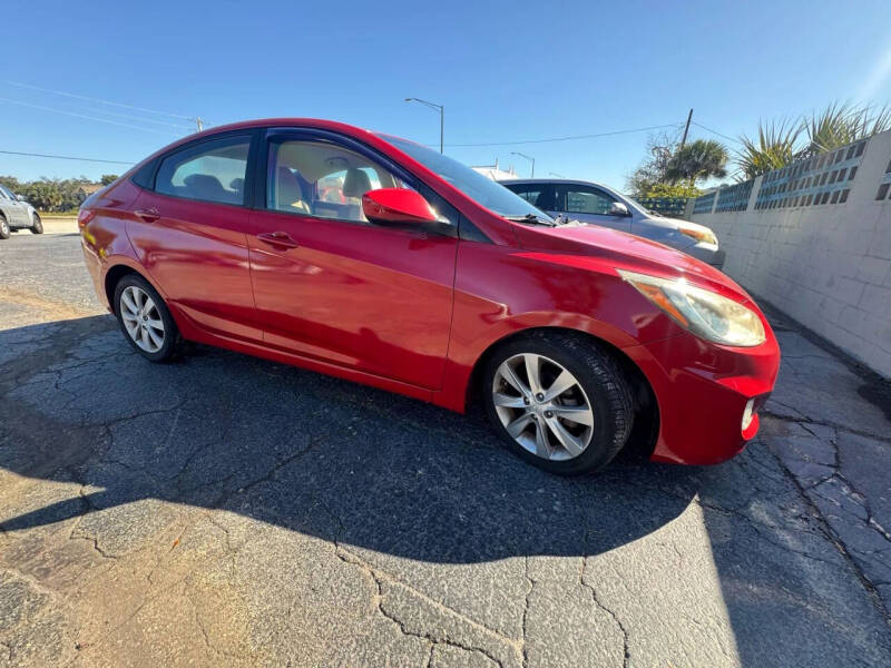 2012 Hyundai Accent GLS