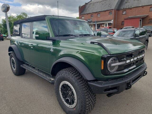 2024 Ford Bronco Outer Banks