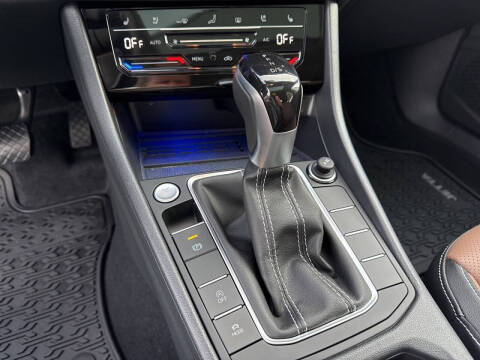 2025 Volkswagen Jetta SEL