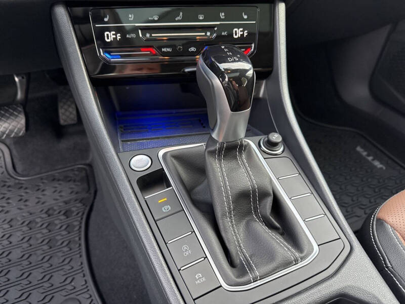 2025 Volkswagen Jetta SEL