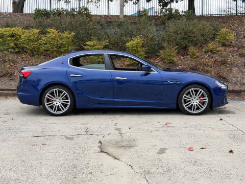 2022 Maserati Ghibli Modena Q4