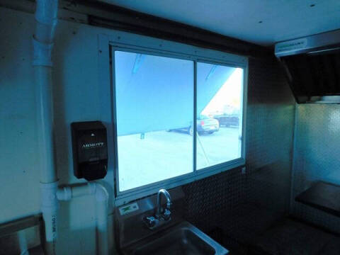 1999 Freightliner MT45 Chassis